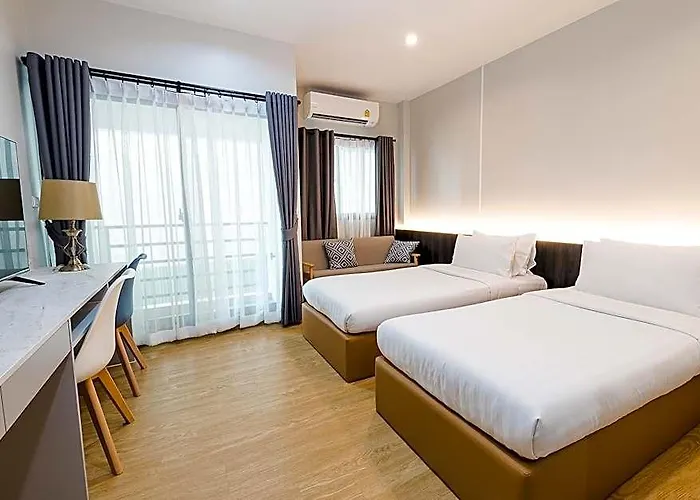 College Haus. 5*