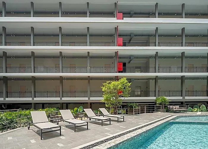 College Haus. 5*