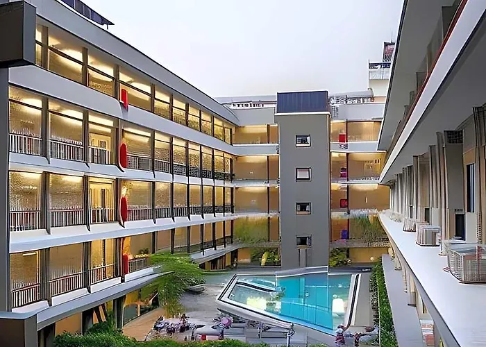 Hotel College Haus. Bangkok