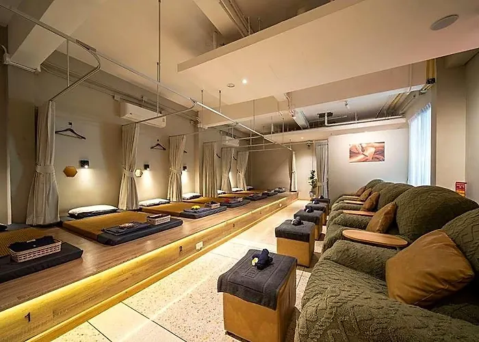 College Haus. Hotel